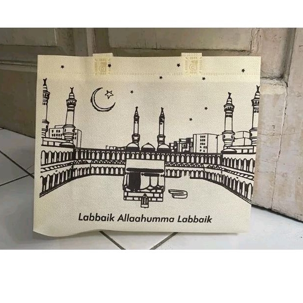 

Goodie bag haji 222710 umroh spunbond