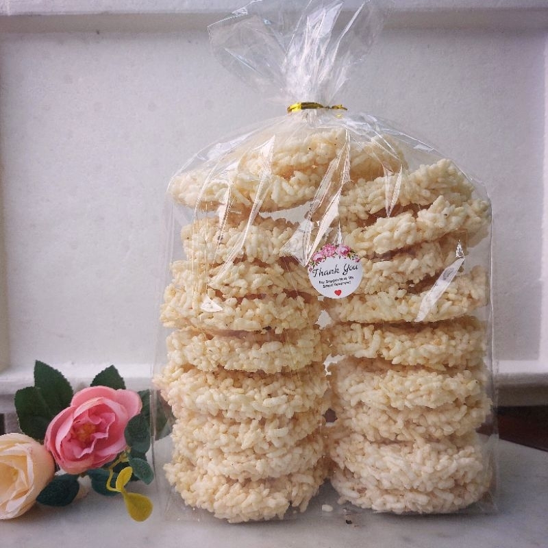 

RENGGINANG KENCUR MATANG Isi : 16pcs / MAKANRINGAN / SNACK / MAKANTRADISIONAL / CEMILAN