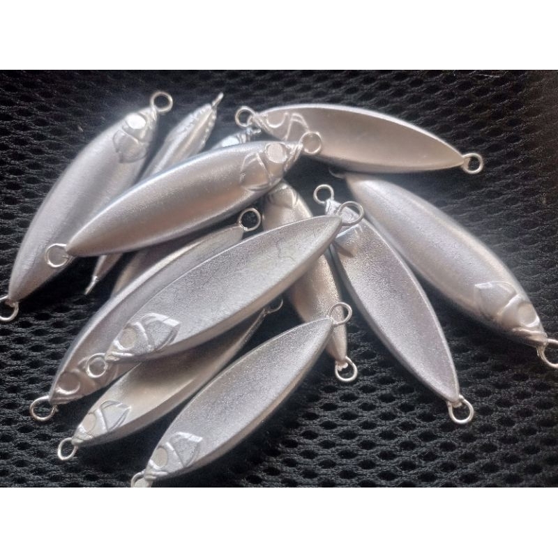 Black Metal Jig Jackal flag trap leaf 40gr/60gr