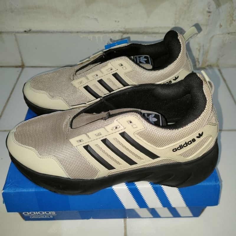 sepatu olahraga cowok/cewek