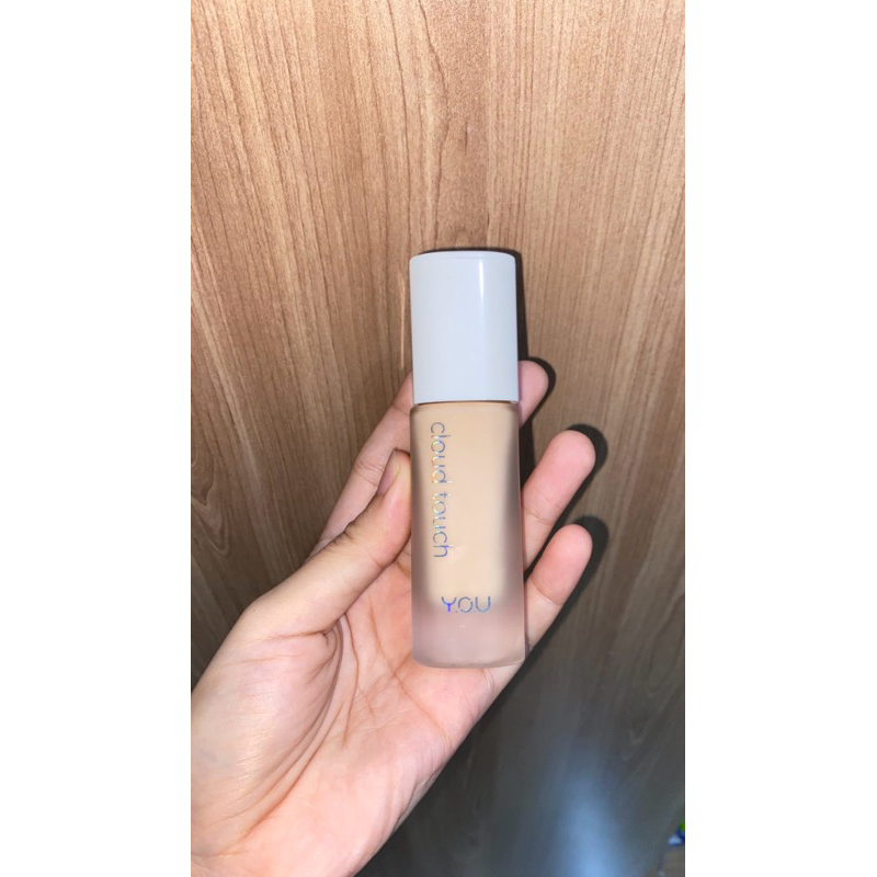 [PRELOVED] YOU Cloud Touch Blurring Skin Tint | Liquid Foundation (shade: pink sand)