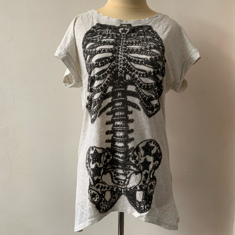 ZARA skull tshirt - preloved
