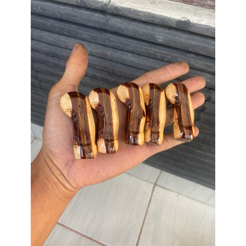 deder kayu asem jogja patrem