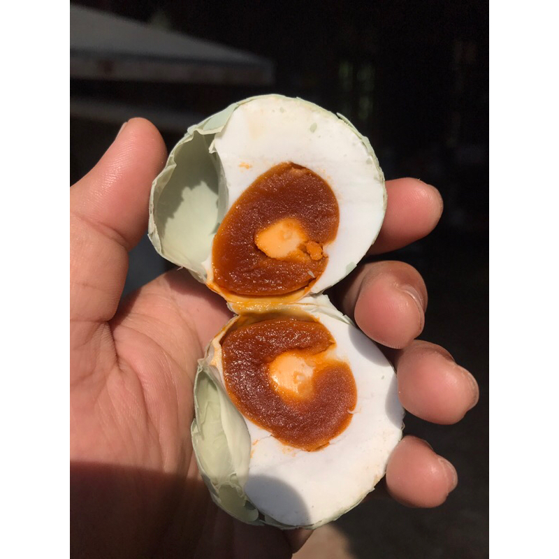 

Telur asin masir dan berminyak/ asli telur bebek angon