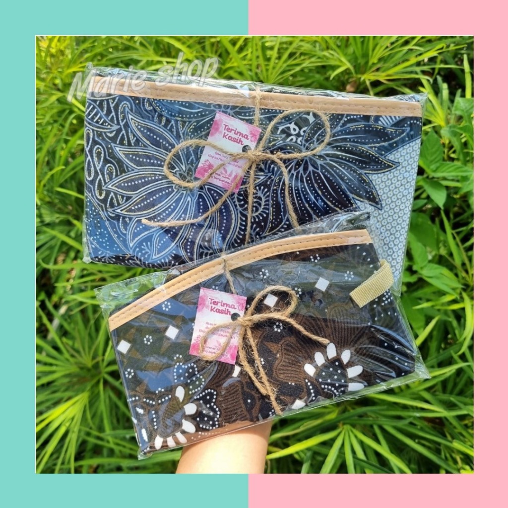 DOMPET BATIK SOUVENIR KEMAS / GANTUNGAN DOMPET BATIK / DOMPET BERANAK / SOUVENIR BATIK MOTIF PERNIKA