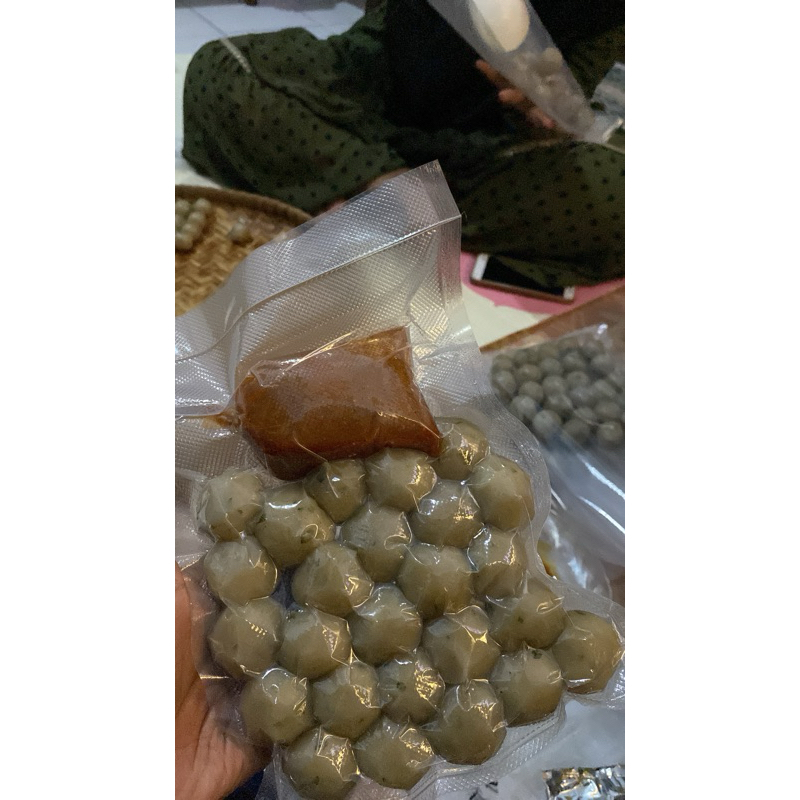 

PAKET makanan
