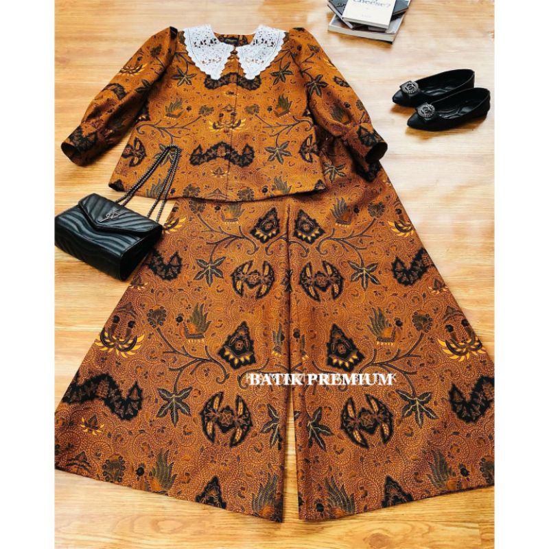 SETELAN BATIK MODERN INDONESIA