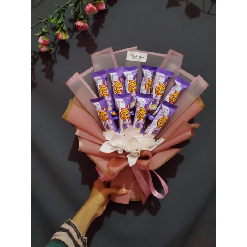 

Buket snack/buket wisuda/buket ulang tahun/kado wisuda