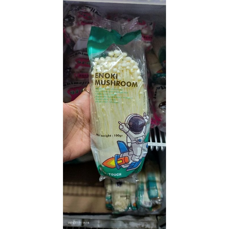 

rantinem jamur enoki