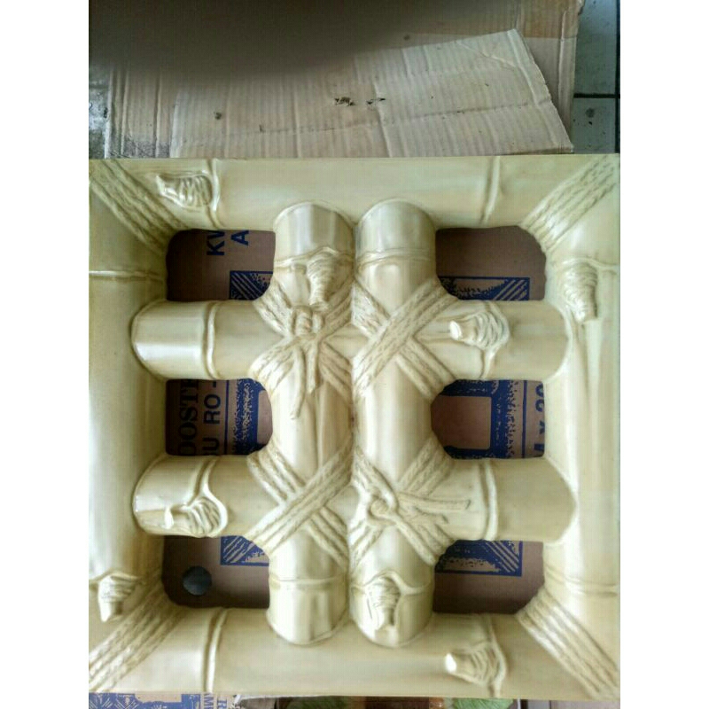 Roster keramik 30x30 cm Trisensa