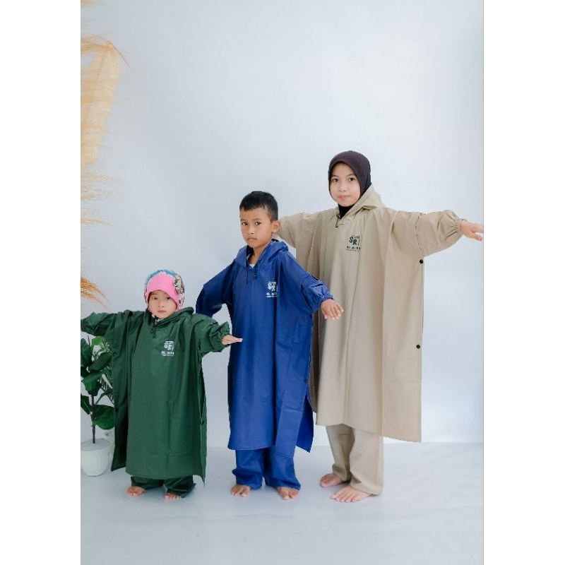 Jas Hujan anak Ponco dan celana premium usia 3-12 Thun
