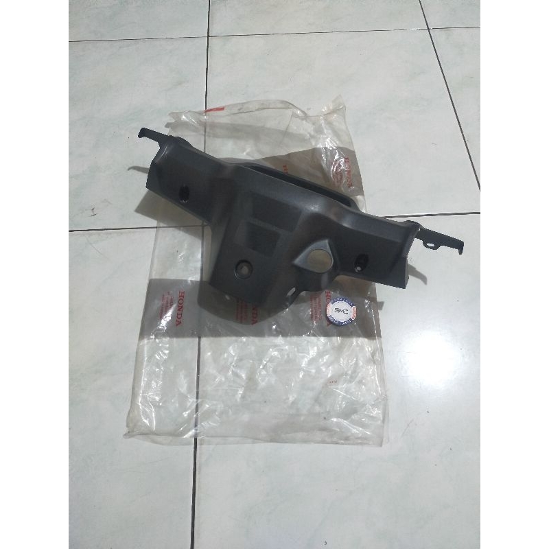 cover batok depan. bagian belakang Honda Astrea grand bulus impresa original ahm 53206-GN5-830FMB