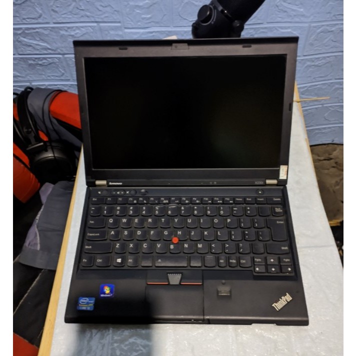 Laptop Thinkpad X230 bekas Non HDD