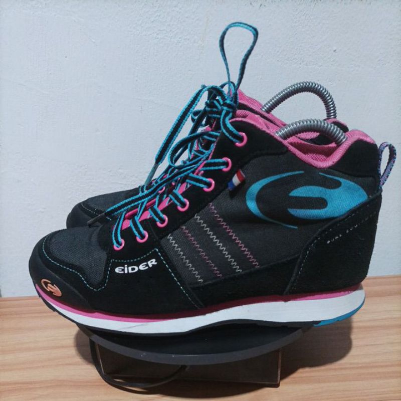 Sepatu Gunung Wanita Eider
