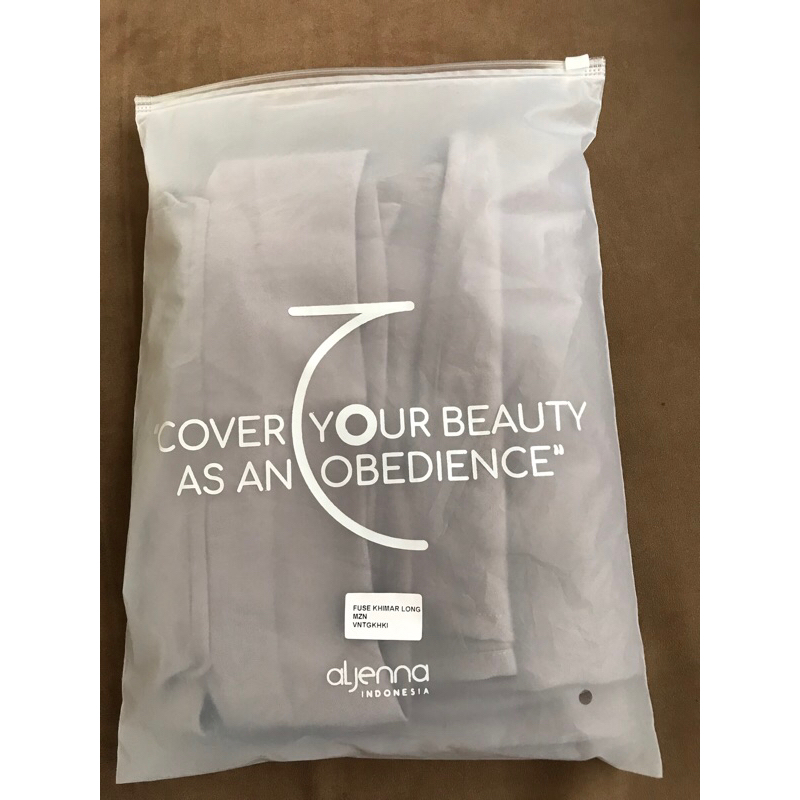 NWT fuse vintage khaki long mazen