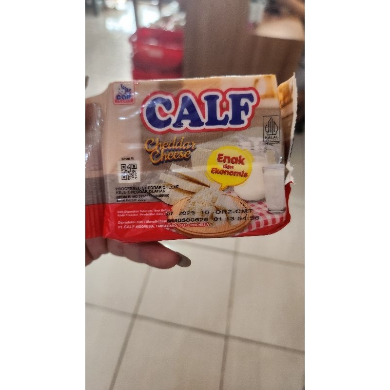 

Keju Calf cheddar cheese berat 200gr