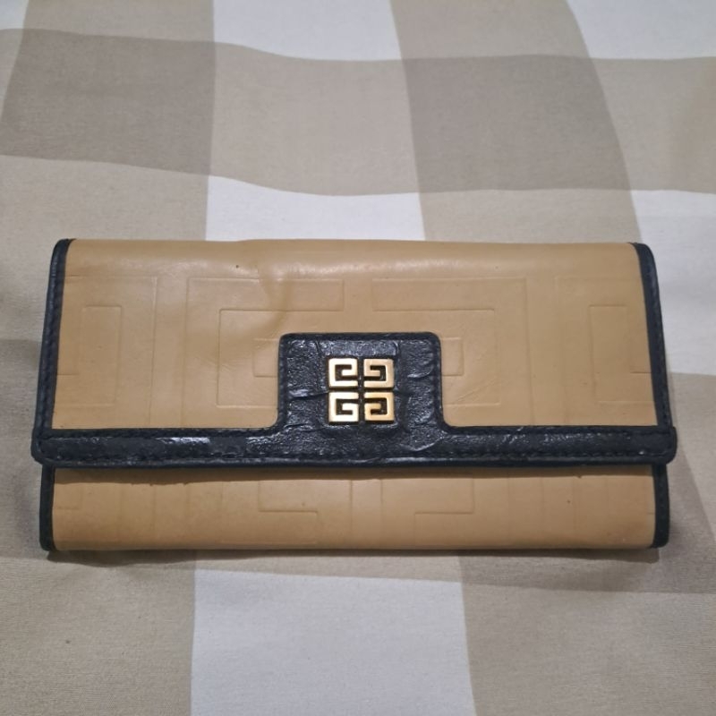 Dompet wanita Givenchy preloved