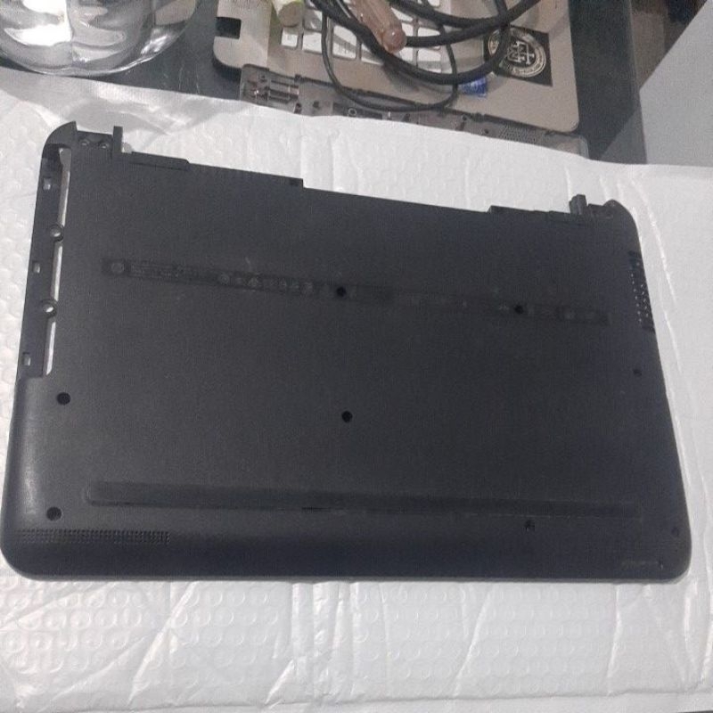 Casing Tutup Bawah HP14-ac186TU