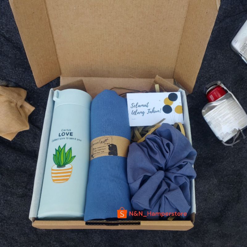 

Hampers kado untuk cewek ulang tahun anniversary/hampers/souvernir/gift box