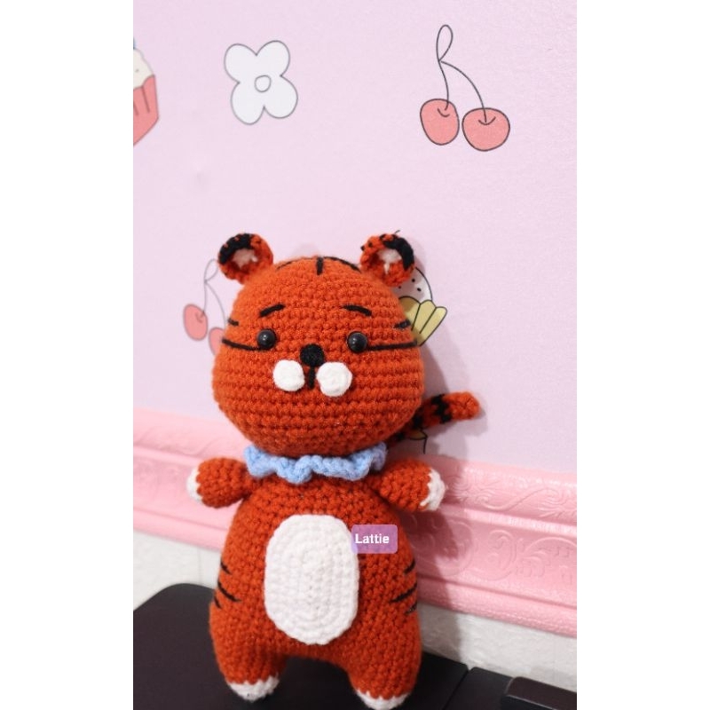 HANDMADE BONEKA HARIMAU/ TIGER DOLL/BONEKA RAJUT/BONEKA SHIO HARIMAU/DRAGON HAT/ANAK KECIL/TOPI ANAK
