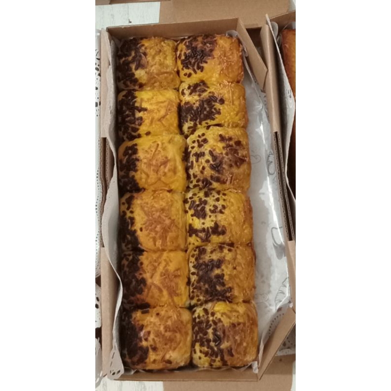 

Bolen Pisang Coklat Keju isi 12Pcs