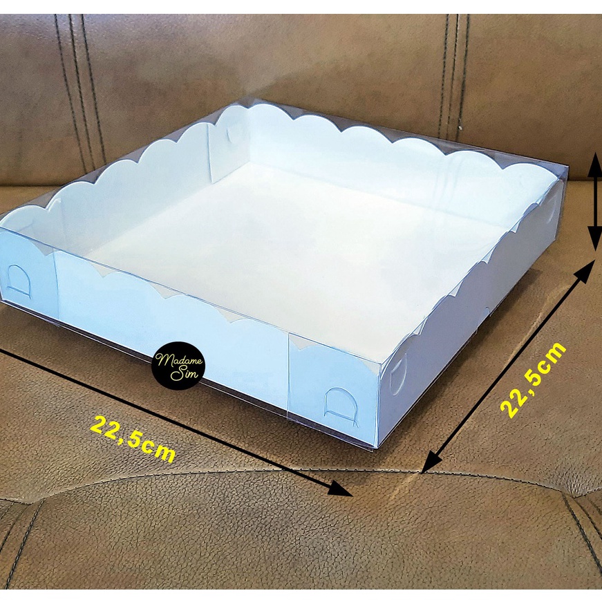 

Pilihan BOX MIKA PUTIH DUS KUE KOTAK KARDUS 22x22x45 ISI 1 PCS