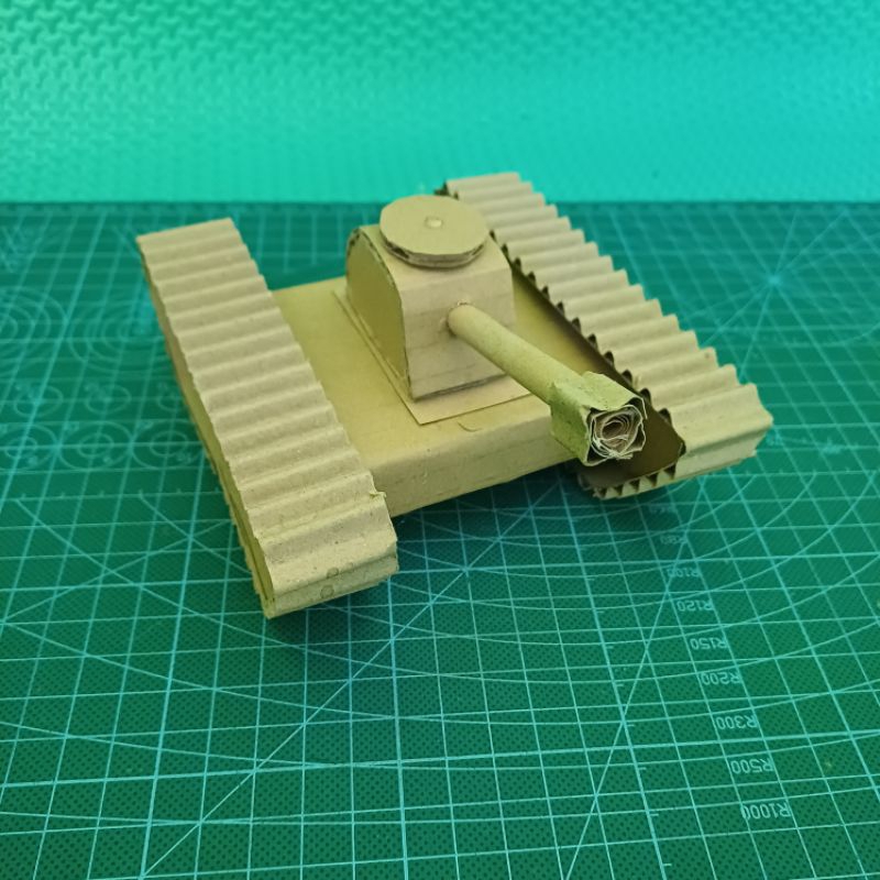 

prakarya tank kardus