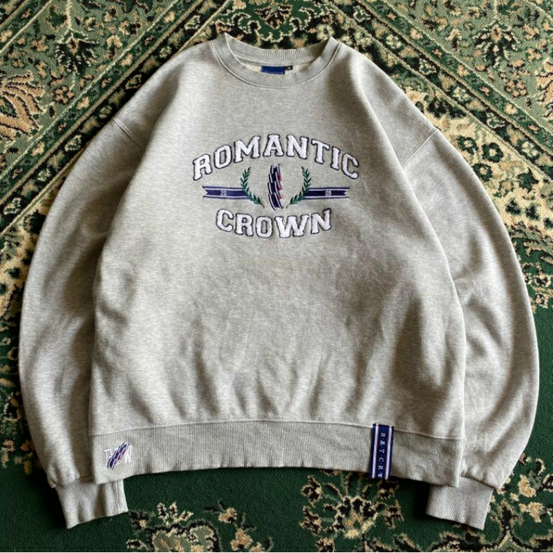 CREWNECK ROMANTIC CROWN