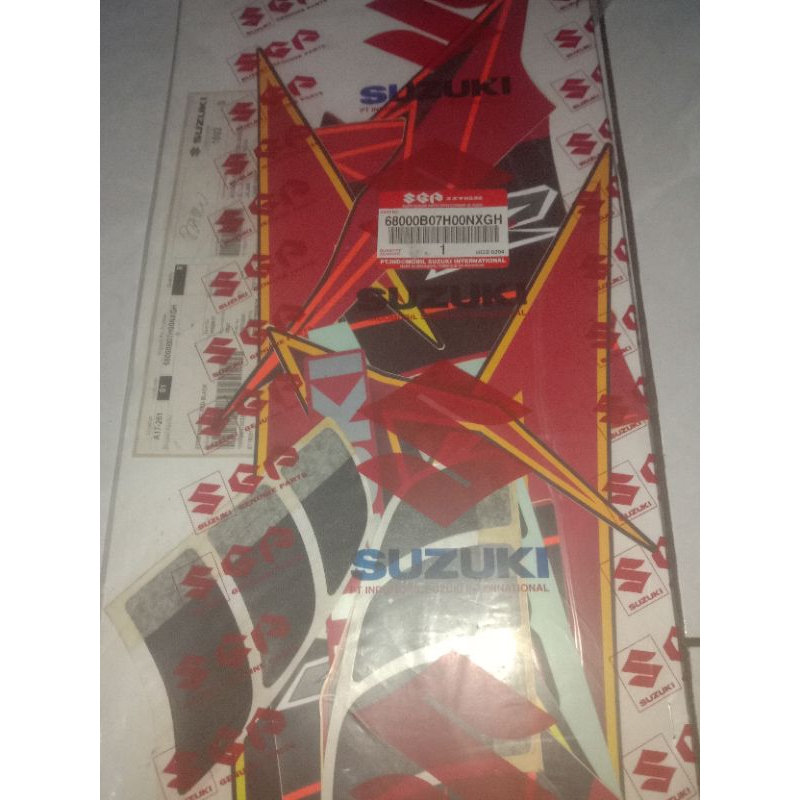 Striping sticker full body Suzuki New Smash SR merah hitam original SGP