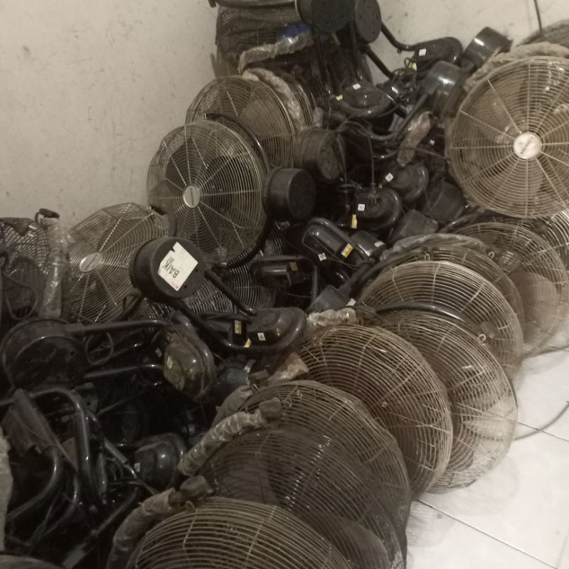 kipas Angin Dinding regency 18 inch