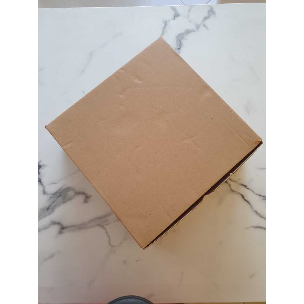 

DUS EFLUTE 25x25x8,5cm KARDUS UK 25X25X8,5 cm BOX PACKING HAMPERS DIJUAL PER 10 PCS