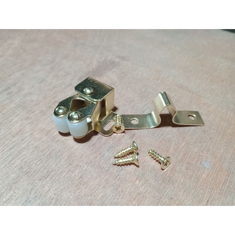 Capit Udang Pengait Pintu Lemari