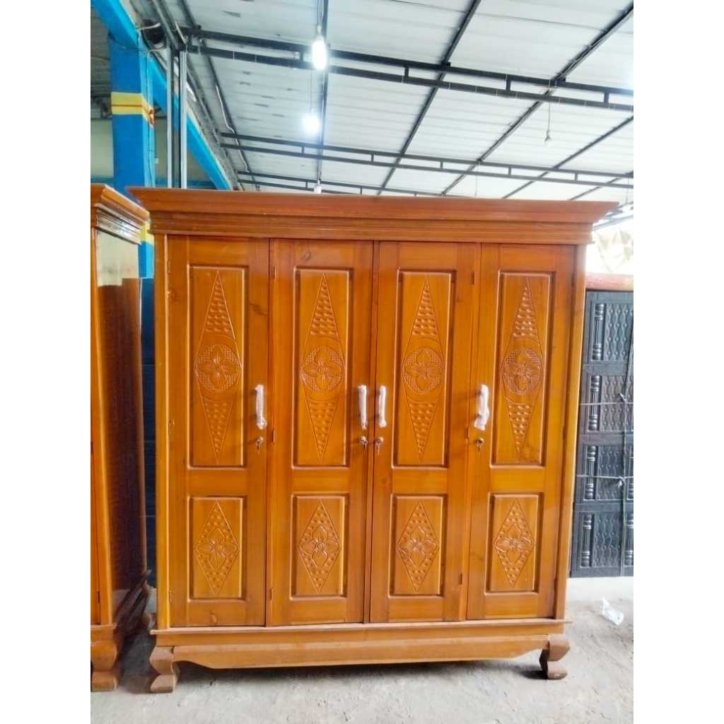 LEMARI JARI 4 PINTU / LP JATI 4 PINTU / LEMARI PAKAIAN JATI 4P 001