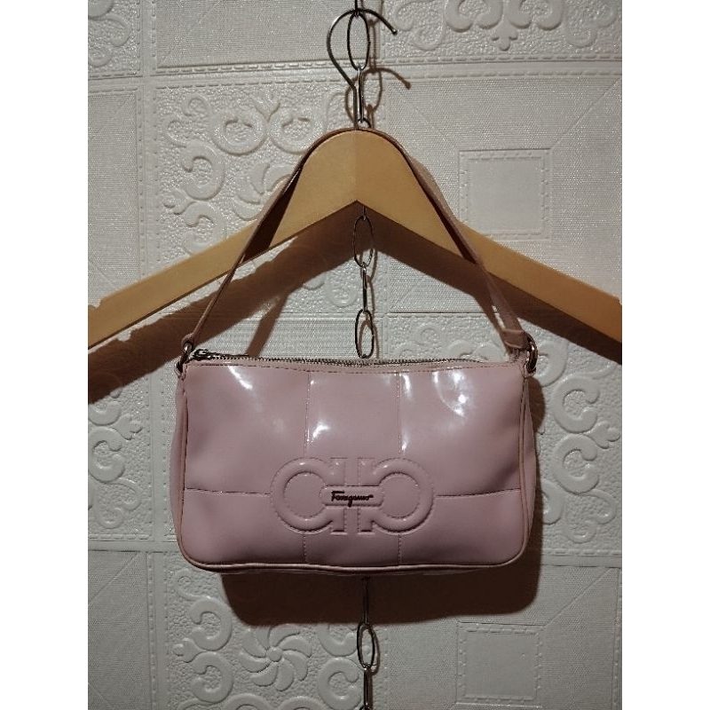 tas dompet feragamo
