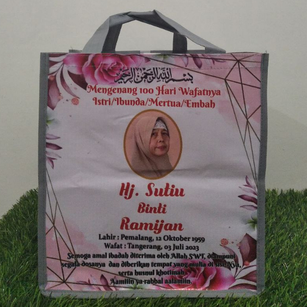 

tas berkat/tas aqiqah/tas berkat/tas hajatan/goodie bag/hampers/tas souvenir 22x20x25