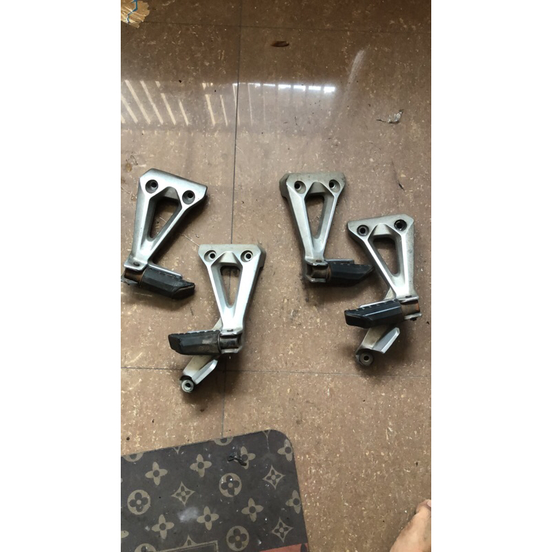 Postep Belakang Revo Absolute Original Copotan Motor