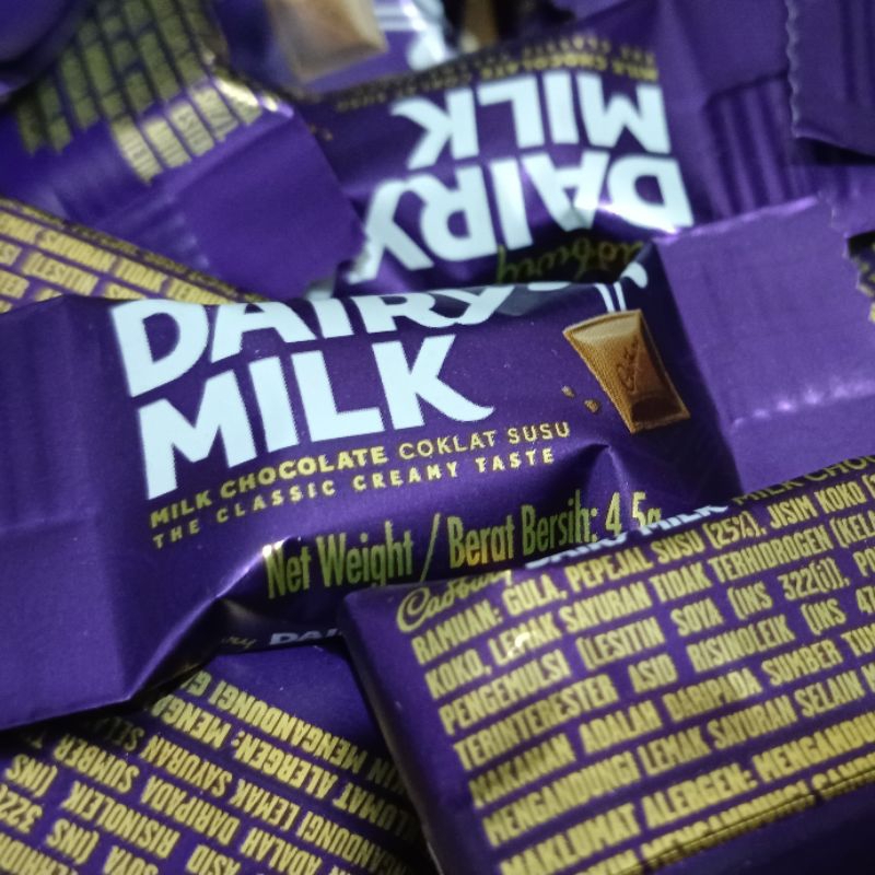 

CADBURY DIARY MILK PER PCS