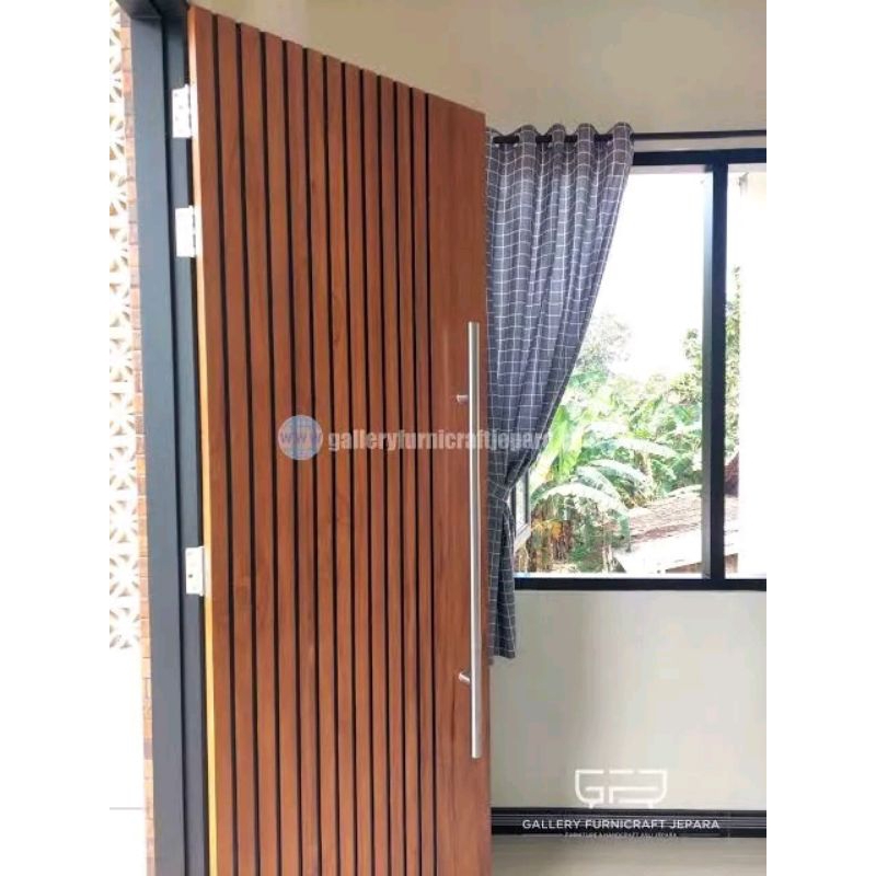 pesanan kusen dan daun pintu kayu meranti