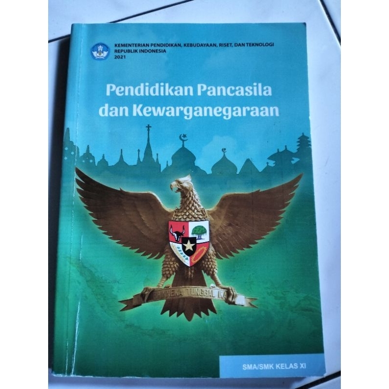 

pendidikan Pancasila dan kewarganegaraan kelas XI