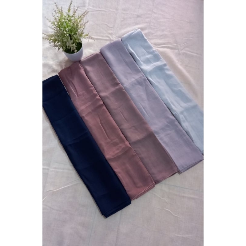 Hijab segi empat/  BELLA SQUARE/ segi empat bella square