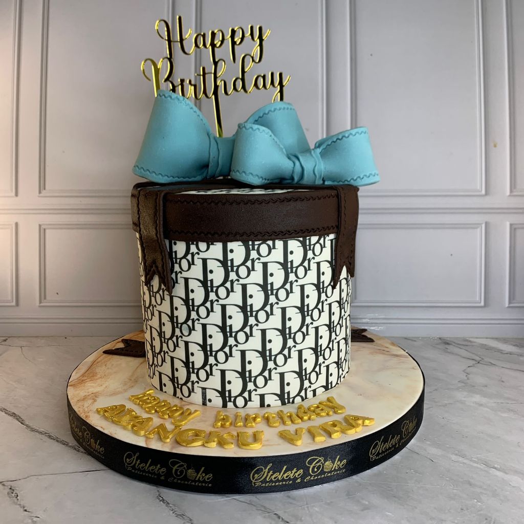 

Kue Ulang Tahun/Birthday Cake/Kue Ultah Tema Dior/Kue Birthday Jakarta