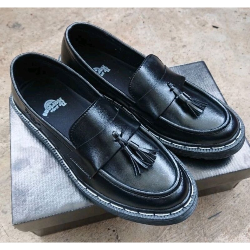 SEPATU FORMAL PRIA WANITA LOAFERS/SEPATU SLIP 0N PRIA LOAFERS/SEPATU PRIA DR MARTINS LOAFERS