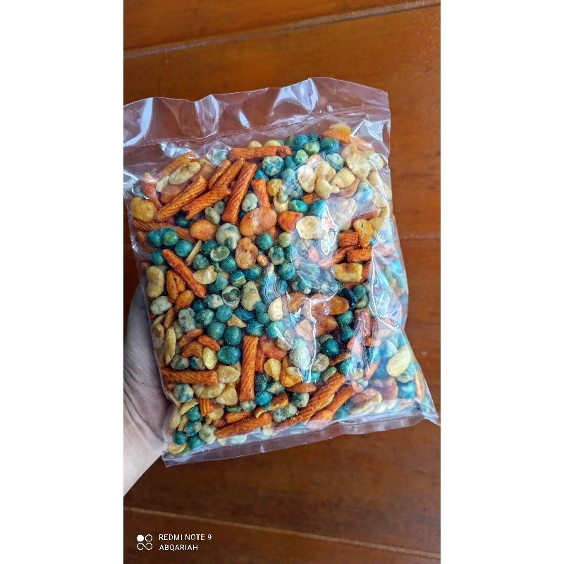 

Kacang mix isi 250 gram
