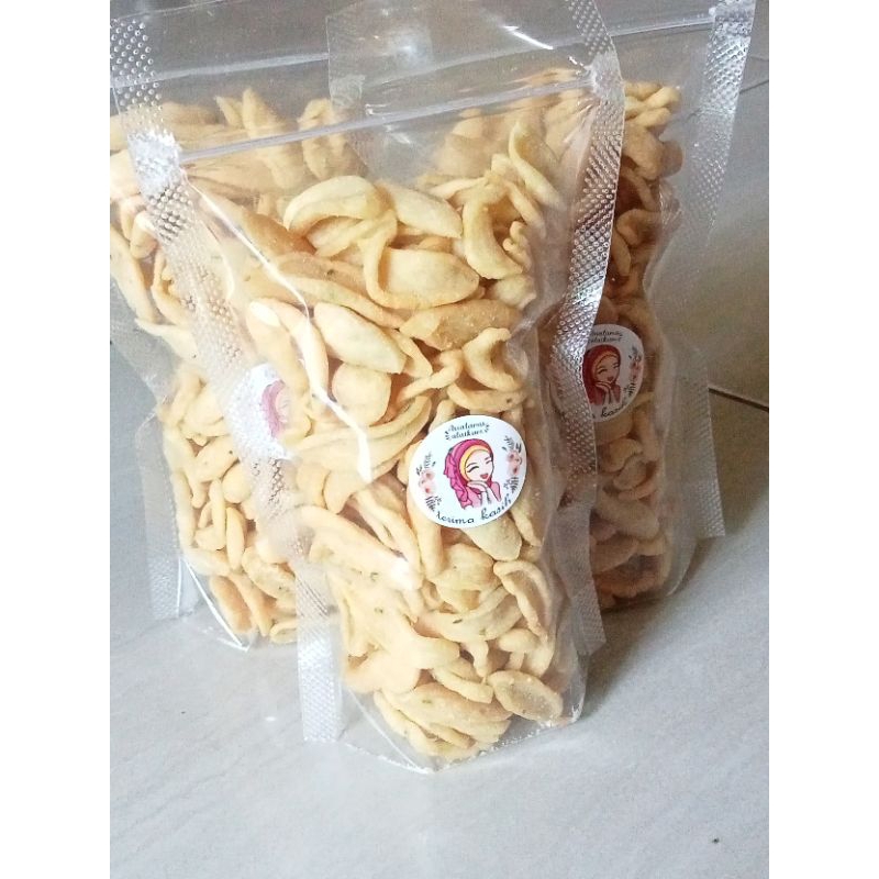 

[ PROMO ] Keripik gunting. stik gunting kriuk enak dan gurih