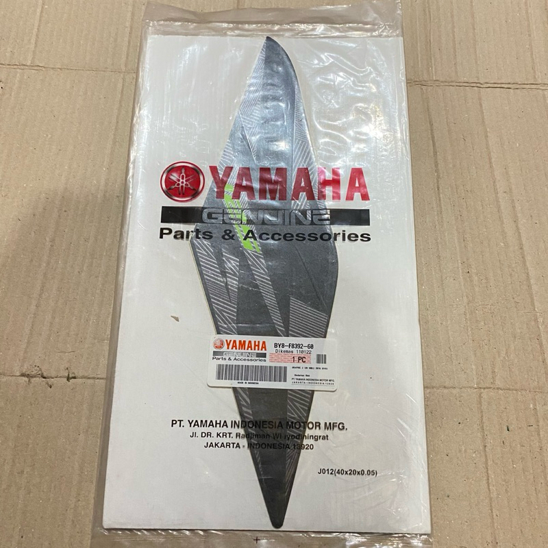 striping stiker Sayap KANAN Yamaha X ride 2018 hitam abu-abu original YGP BY8-F8392-60