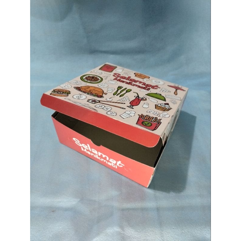 Isi 50 Pcs Dus Box Nasi Catering 18X18 Motif Kekinian Tebal 310 Gsm / Dus Nasi Kotak Tutup Sambung