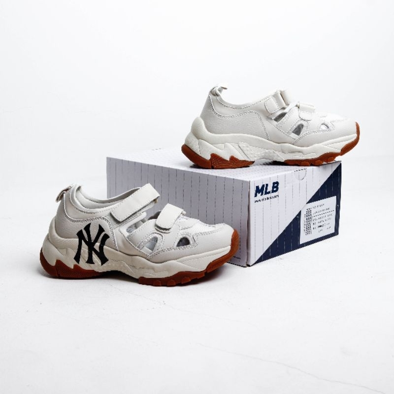 MLB Big Ball Chunky Mask New York Yankees Cream