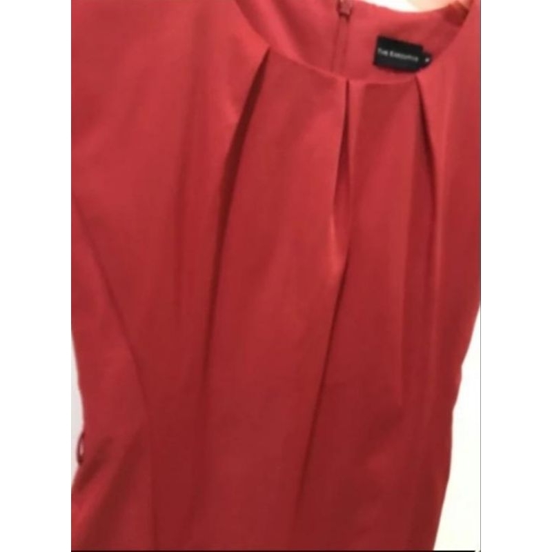 midi dress merah the executive