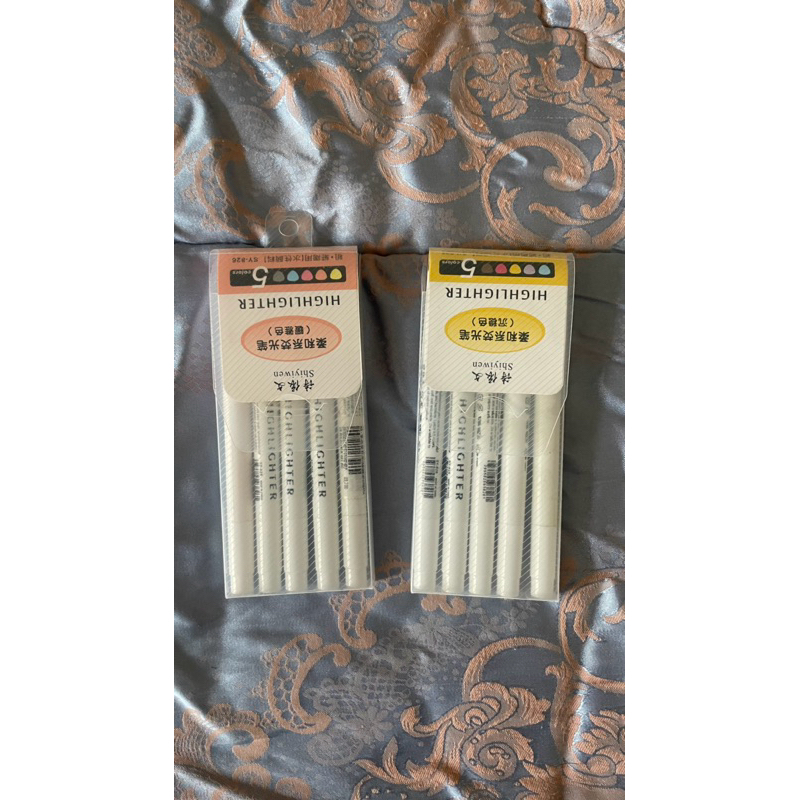 

Highlighter pen reading book