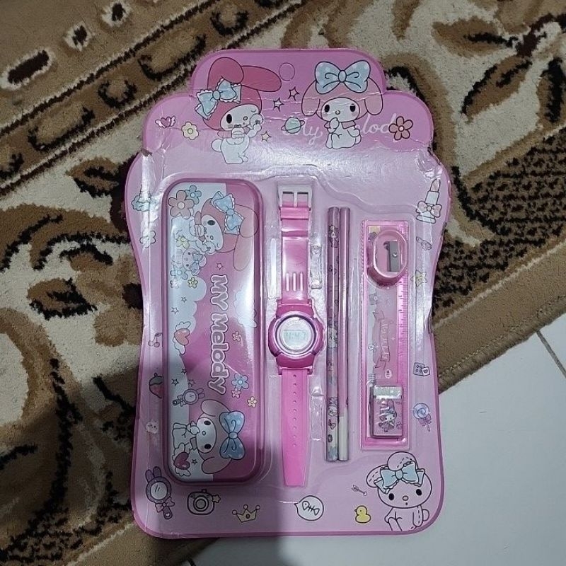 

TEMPAT PENSIL ANAK DAN JAM TANGAN